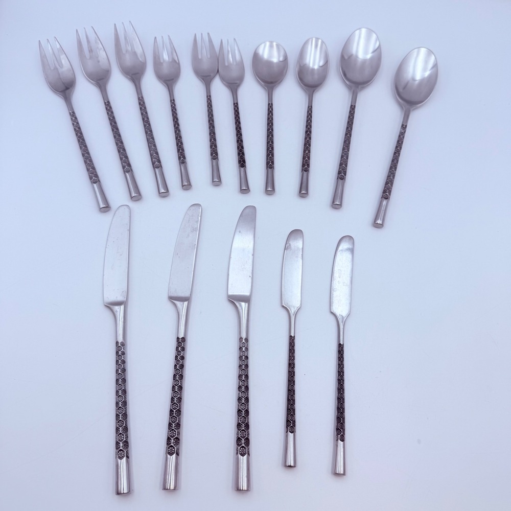 Vintage Stanley Roberts Japan Stainless Flatware Set 15pc Honeycomb Floral